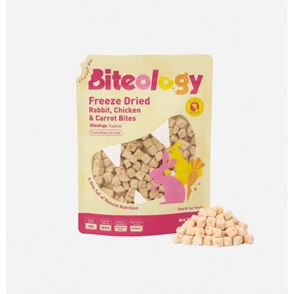 Freeze Dried Rabbit, Chicken & Carrot Dog & Cat Treats, 3.5oz